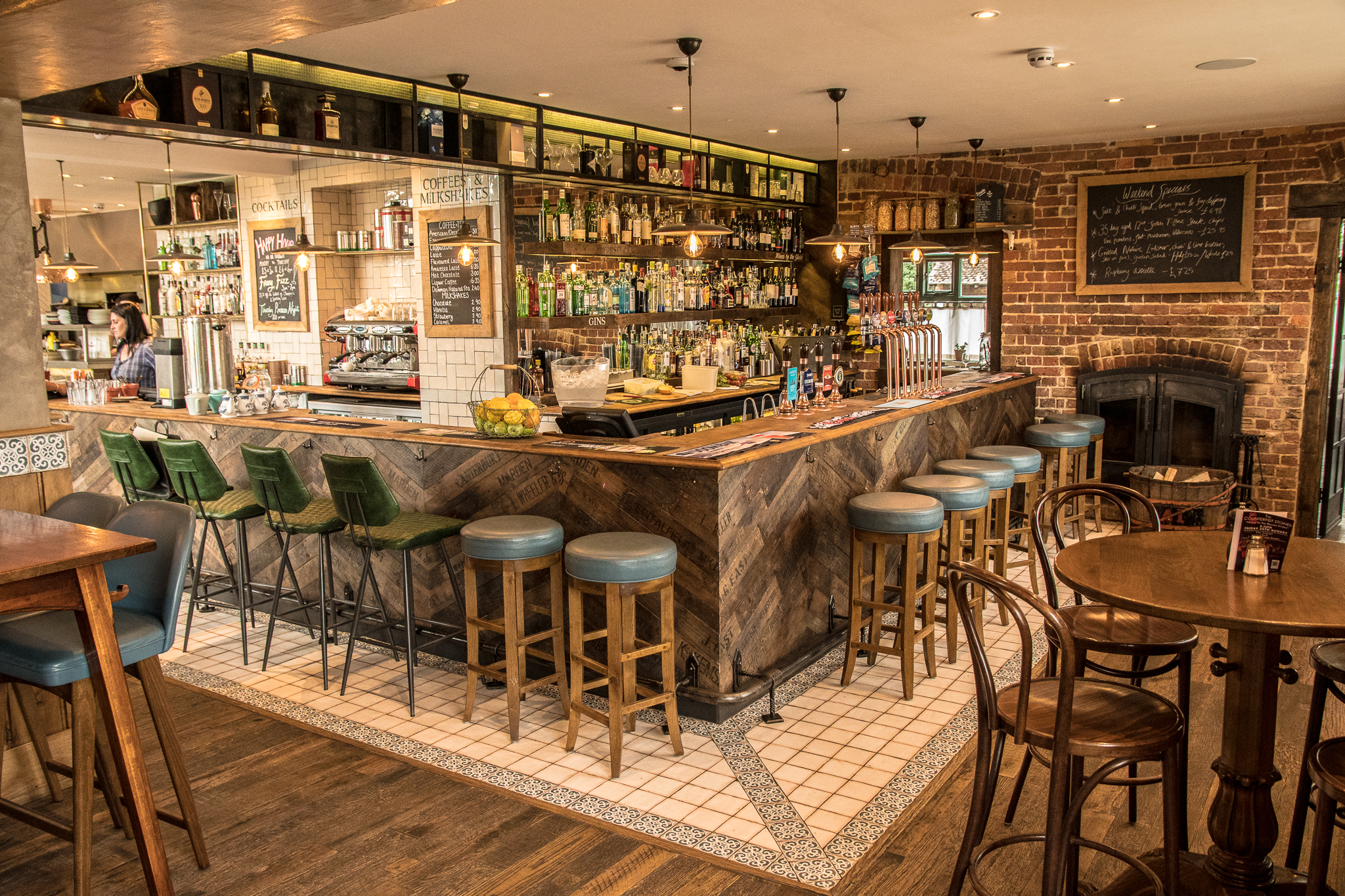 bar