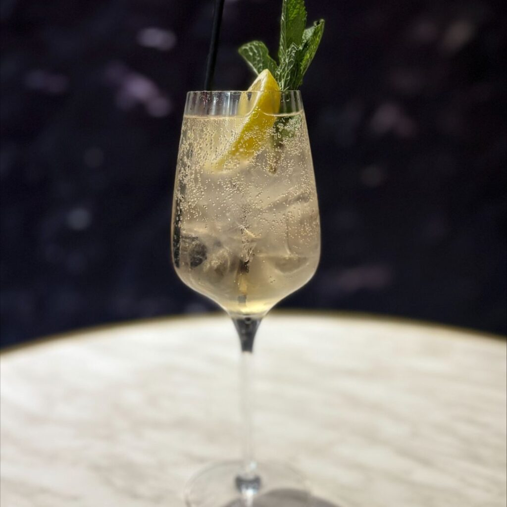 Limoncello Spritz using wildshark products in a bar